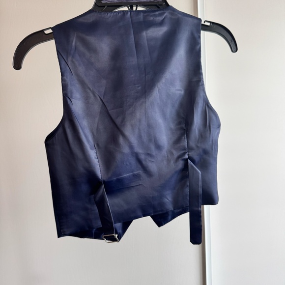 Boys 3 Piece Suit - Picture 4 of 8